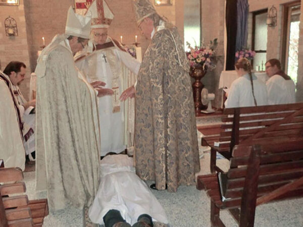 Pentahbisan Uskup GNI pertama di Gereja St.Cecilia Queensland Australia